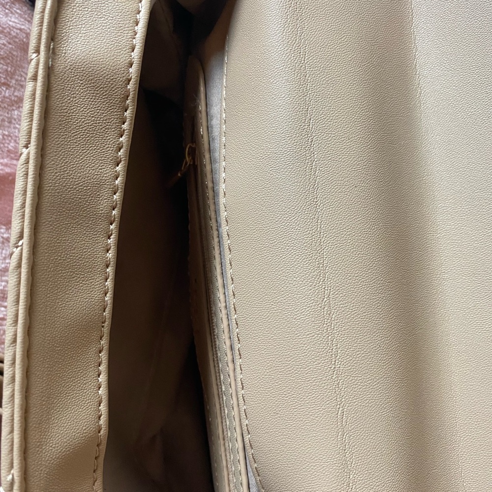 NWT beige Daisy Rose chevron flap top-handle/crossbody bag - Picture 10 of 11